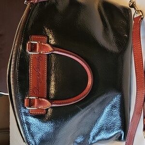 Gorgeous Vintage Dooney & Bourke Black And Brown Bag Excellent Condition.